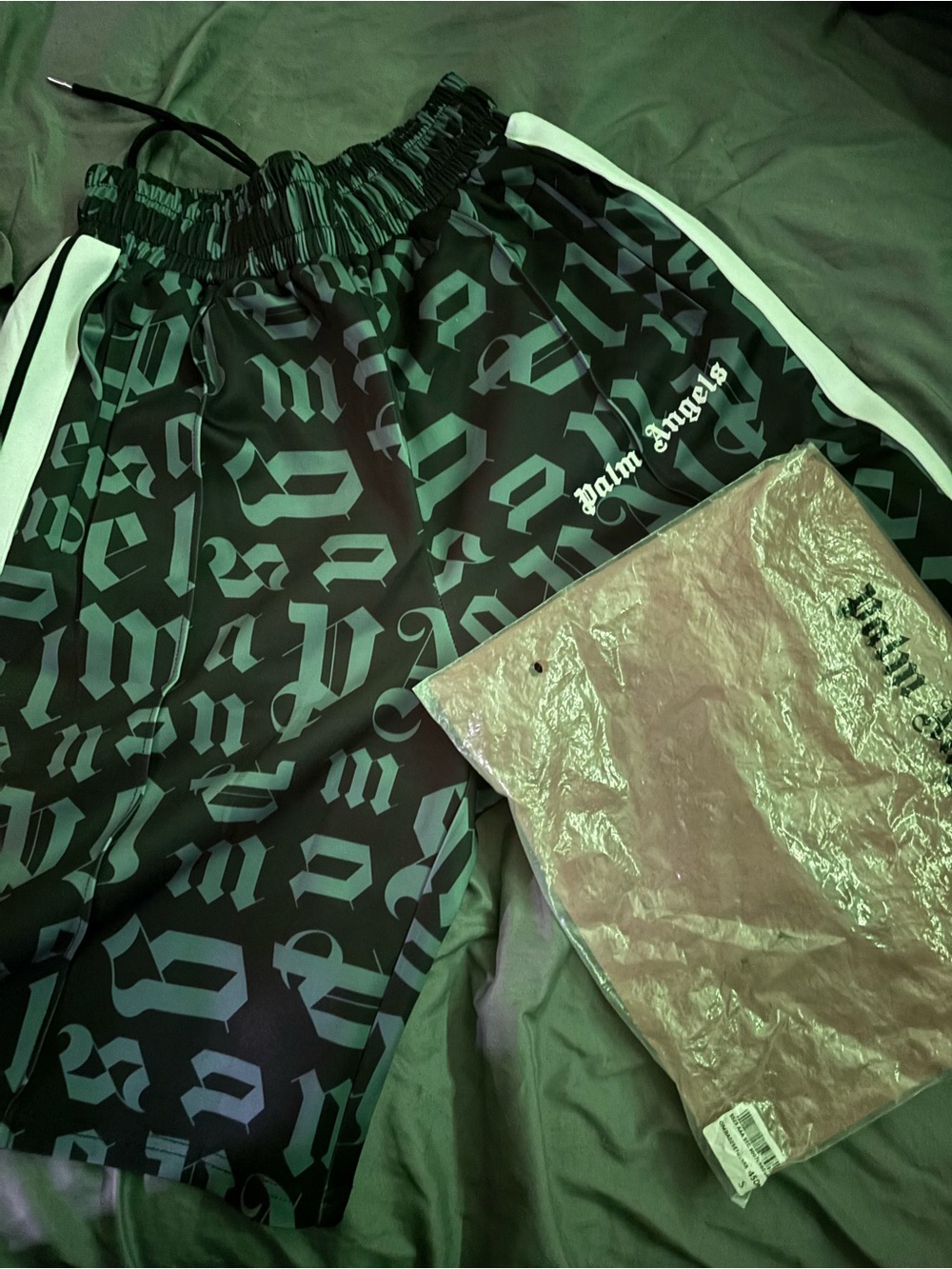 Palm Angels Black and Grey All-Over Logo Shorts never wear - Picture 4 of 4